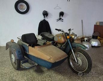 Moto d'epoca Sovietica IZH Jupiter 3  Sidecar 1972