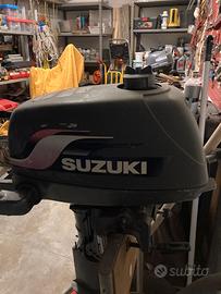 MOTORE NAUTICO fuoribordo SUZUKI DT4 usato buono