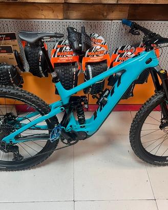 Yeti 160E Carbon e-MTB top di gamma