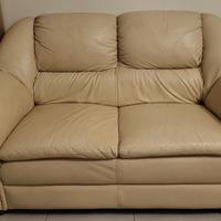 divano biposto in ecopelle