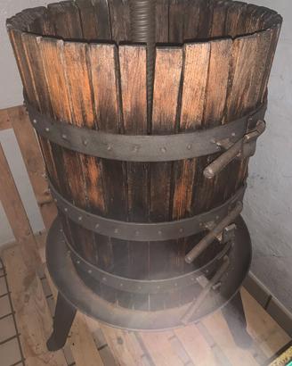 Torchio manuale per uva
