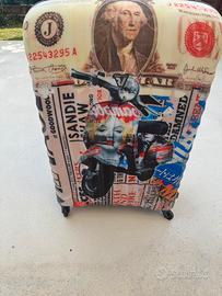 Valigia Roncato serie limitata misura grande.