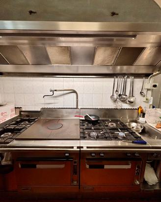 Cucina con 6 fuochi