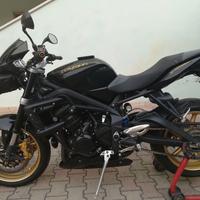 Triumph Street Triple - 2011