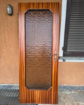 Porte interne in legno e vetro