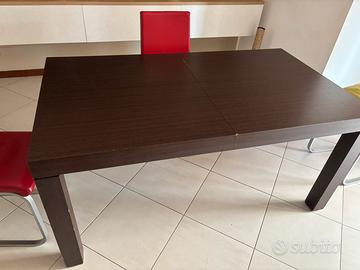 Tavolo soggiorno allungabile