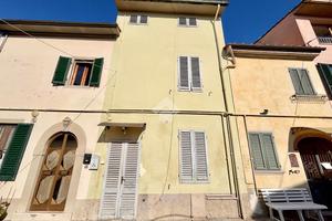 CASA INDIPENDENTE A PRATO