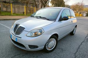 Lancia Ypsilon 1.2 69 CV Platinum
