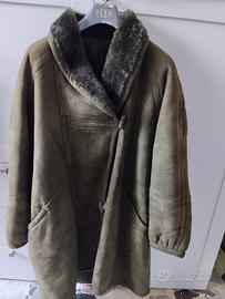 Montone da donna colore verde sottobosco 
