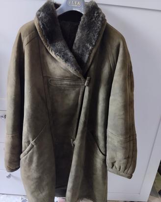 Montone da donna colore verde sottobosco 