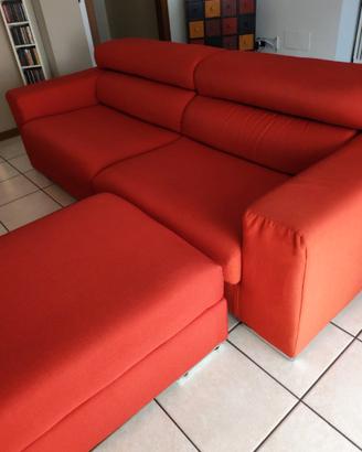 DIVANO 3 POSTI (cm 225x96) + POUF (cm. 98x68)