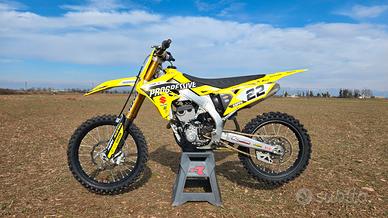 Suzuki cross RM-Z 2022