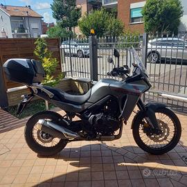 Moto Honda Transalp 750