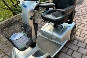 Scooter Elettrico per anziani INVACARE COMET