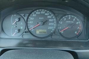 Mazda 323 f automatica