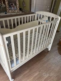 Foppa Pedretti lettino con materasso.