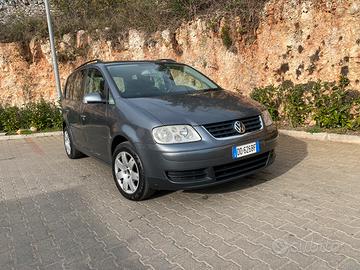 Vw touran 1.9 disel 7 posti