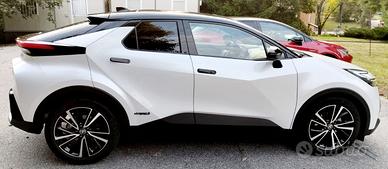 TOYOTA C-HR 1.8 LOUNGE