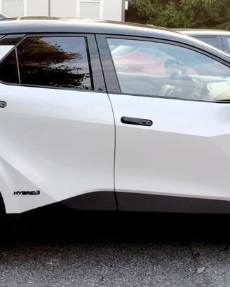 TOYOTA C-HR 1.8 LOUNGE