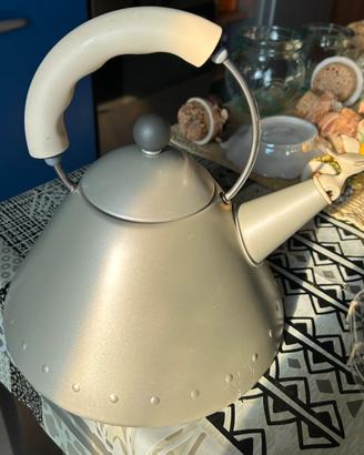 Bollitore Alessi, uccellino