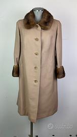 Cappotto con collo e polsini in pelliccia di Volpe