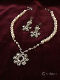 Set gioielli floreale collana perle orecchini