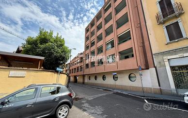 Box a Milano Via Roberto Fulton