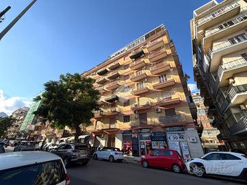 3 LOCALI A PALERMO