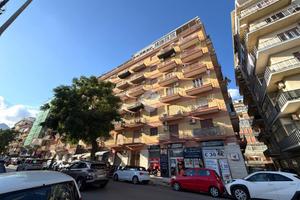 3 LOCALI A PALERMO