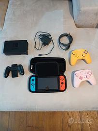 Nintendo Switch, 2controller, vetro, custodia e sd