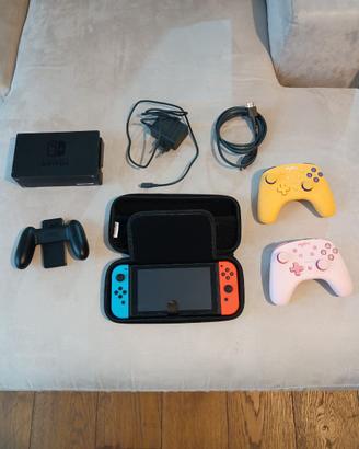 Nintendo Switch, 2controller, vetro, custodia e sd