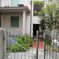 Ristrutturato e vicino al mare