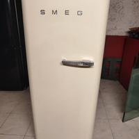 frigo smeg colore bianco classe A 