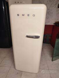 frigo smeg colore bianco classe A 