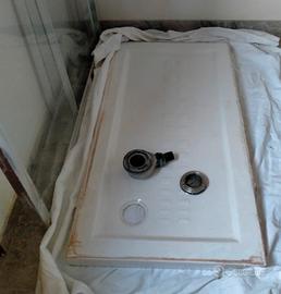 Piatto e cabina doccia