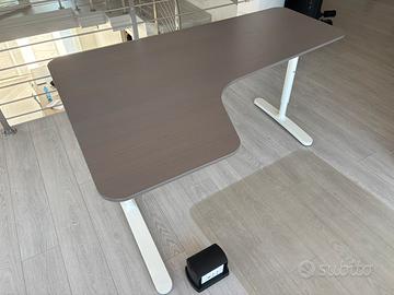 Scrivania angolare Ikea Bekant