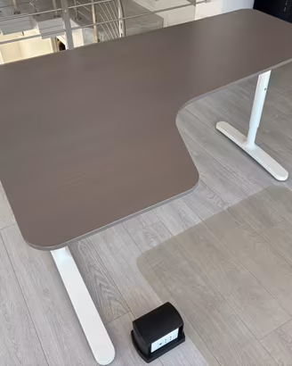 Scrivania angolare Ikea Bekant