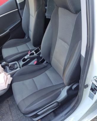 Sedile anteriore sx HYUNDAI I30 del 2015