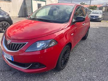 Lancia Ypsilon 1.0 FireFly 5 porte S&S Hybrid Ecoc