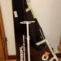 stand per monitor audio