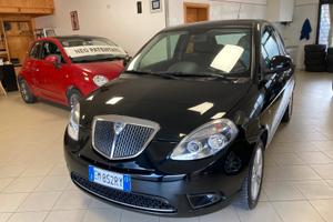 Lancia Ypsilon 1.2 69 CV Unyca
