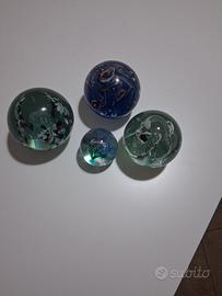 sfere di vetro colorate