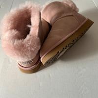 Vendi scarpe UGG