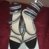 Scarpe eleganti aperte