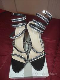 Scarpe eleganti aperte