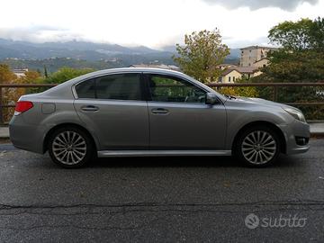 SUBARU Legacy 5ª serie - 2011