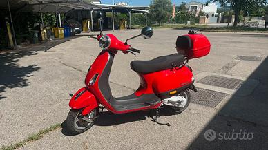 Vespa 50 LX