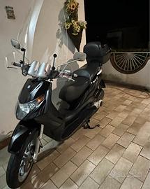 Piaggio Beverly 200 