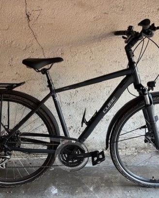 bicicletta uomo cube trekking urban