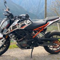 KTM duke 125